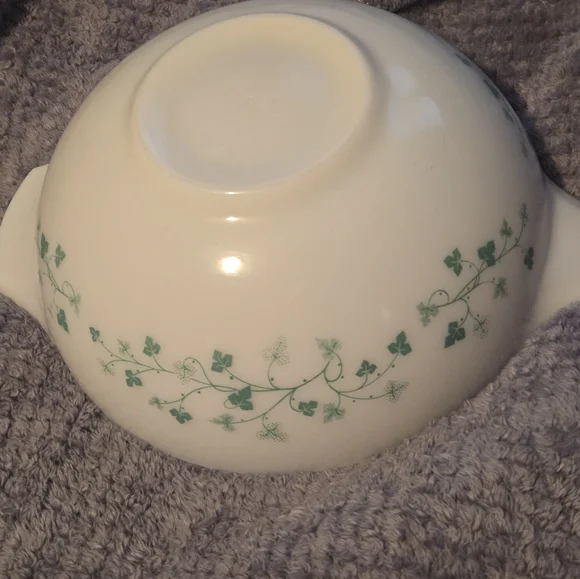 Large ivy Cinderella  bowl (13 inches) - Picture 5 of 10